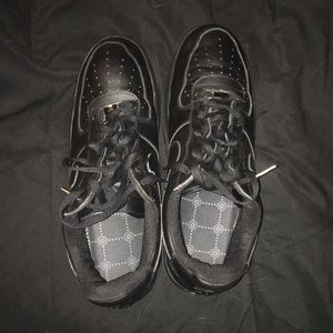 Black Air Force 1’s